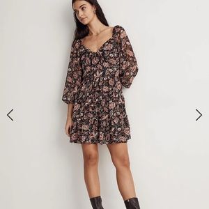 Amalia Tiered Mini Dress In Pampas Blooms